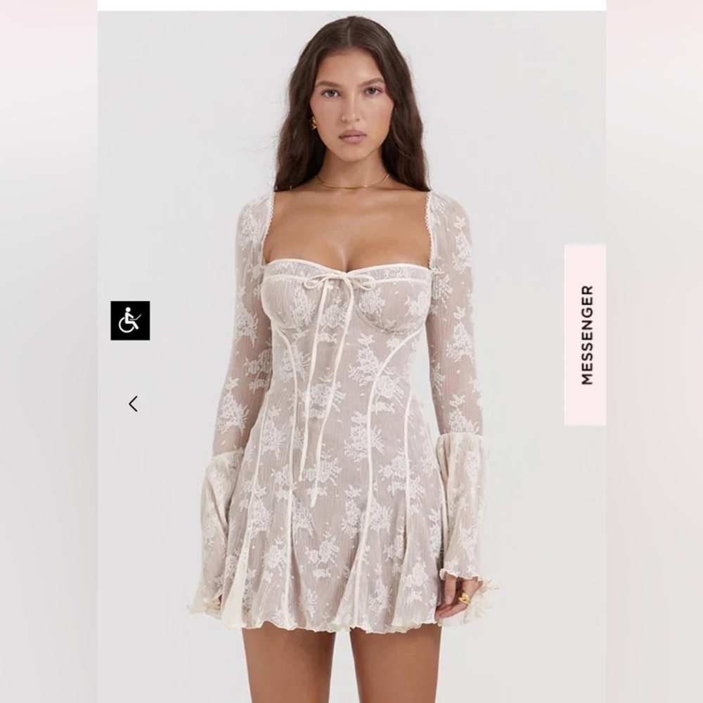 Ivory Lace Corset-Style Mini Dress – Size Small (Like New)